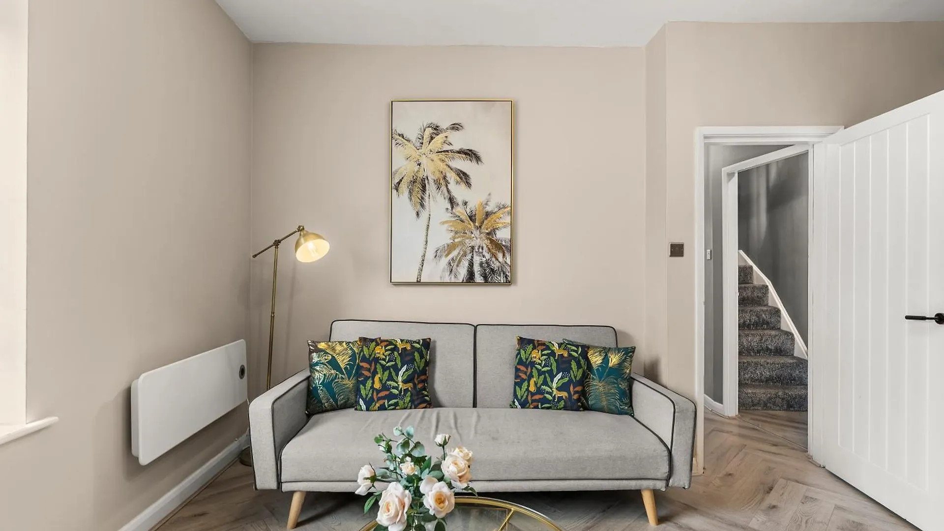 Apartment 30 Percent Off The Sophisticated Central Whitby Abode - 3 Bed